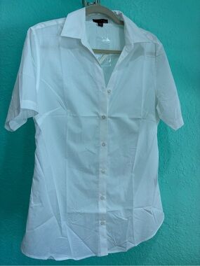 Classic White Short-Sleeve Button-Up Shirt Womens uniform cintas fourmy MTL